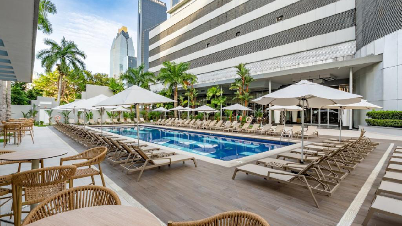 Gay Friendly RIU Plaza Hotel Panama